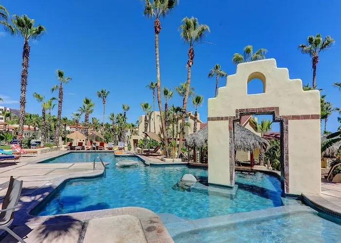 Stylish Coastal Retreat With Breathtaking Views, Pool & Private Balcony Ferienhaus Cabo San Lucas
