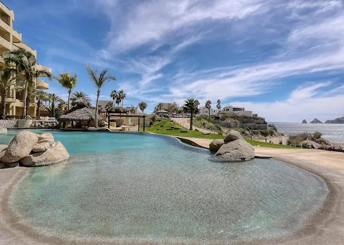 Stylish Coastal Retreat With Breathtaking Views, Pool & Private Balcony *