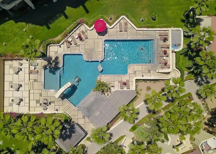 Stylish Coastal Retreat With Breathtaking Views, Pool & Private Balcony Cabo San Lucas