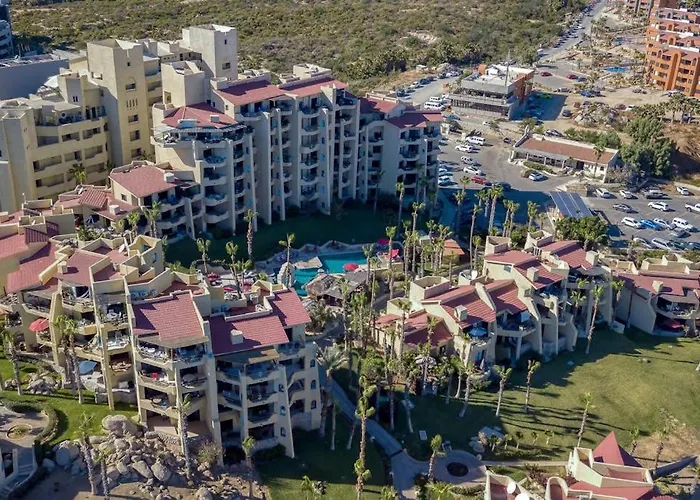 Ferienhaus Stylish Coastal Retreat With Breathtaking Views, Pool & Private Balcony
